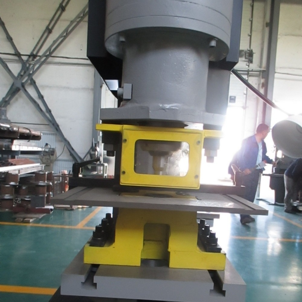 Пресс ножницы универсальные с гидравлическим приводом ЮМЗ НГУ-23Фото 10158-03.jpg