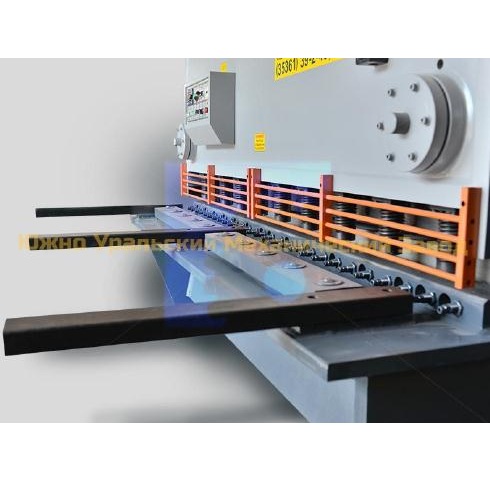 Гидравлическая гильотина ЮМЗ НГ16Г (лист 16*2100 мм)Фото 10162-04.jpg