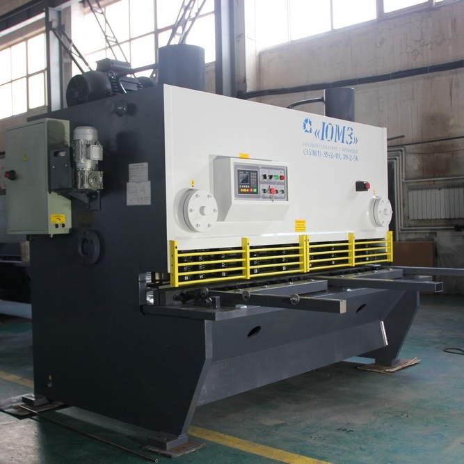 Гидравлическая гильотина ЮМЗ НГ20Г (лист 20*2100 мм)Фото 10166-02.jpg