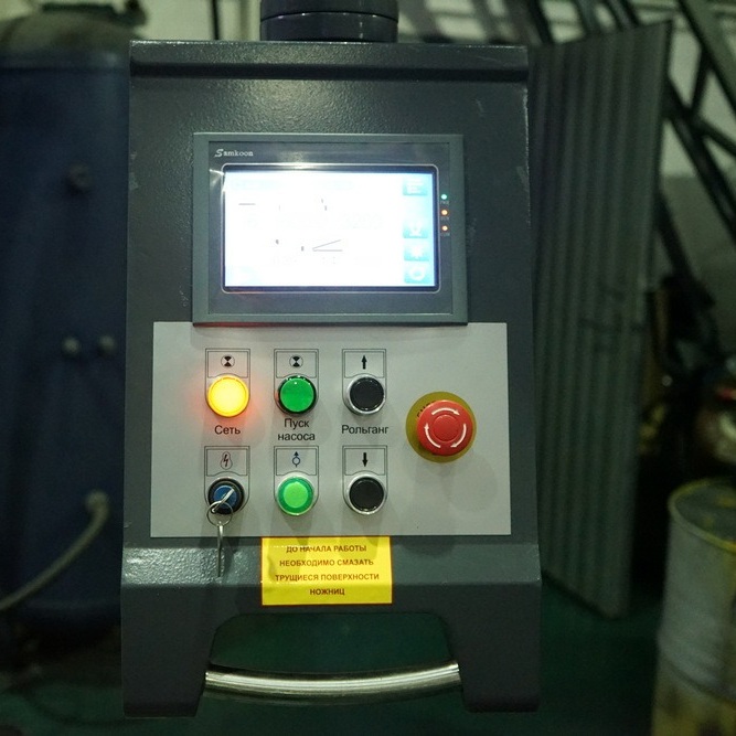 Гидравлическая гильотина ЮМЗ НГ6Г.02 (лист 6,3*3200 мм)Фото 10173-04.jpg