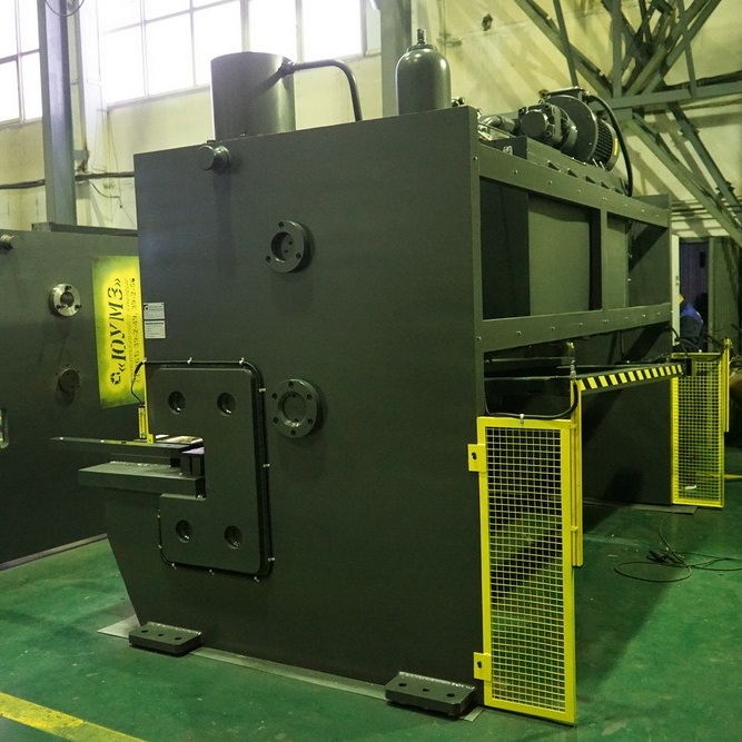 Гидравлическая гильотина ЮМЗ НГ6Г.02 (лист 6,3*3200 мм)Фото 10173-08.jpg