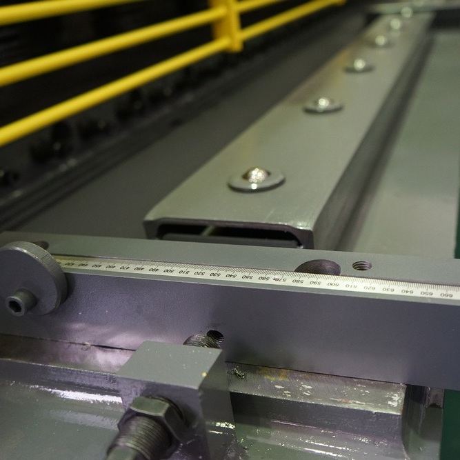 Гидравлическая гильотина ЮМЗ НГ20Г.02 (лист 20*3200 мм)Фото 10176-02.jpg