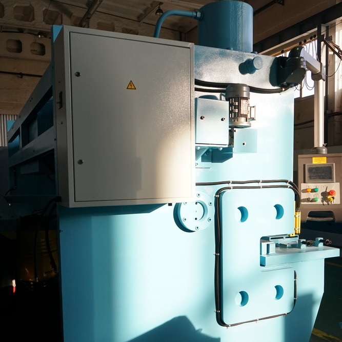 Гидравлическая гильотина ЮМЗ НГ25Г.02 (лист 25*3200 мм)Фото 10177-04.jpg