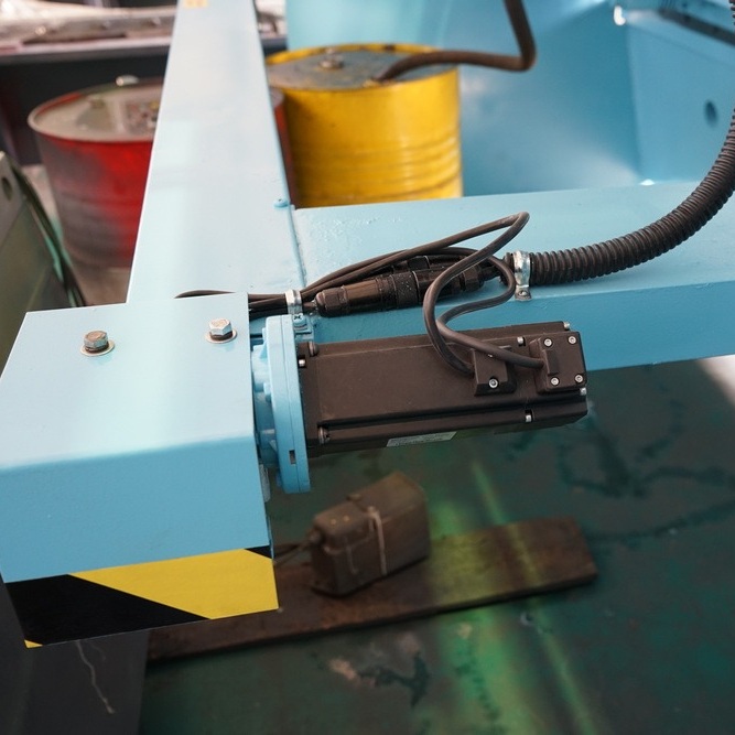 Гидравлическая гильотина ЮМЗ НГ25Г.02 (лист 25*3200 мм)Фото 10177-05.jpg