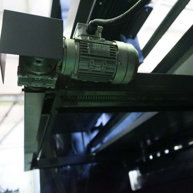 Гидравлическая гильотина ЮМЗ НГ32Г.02 (лист 32*3200 мм)Фото 10178-03.jpg