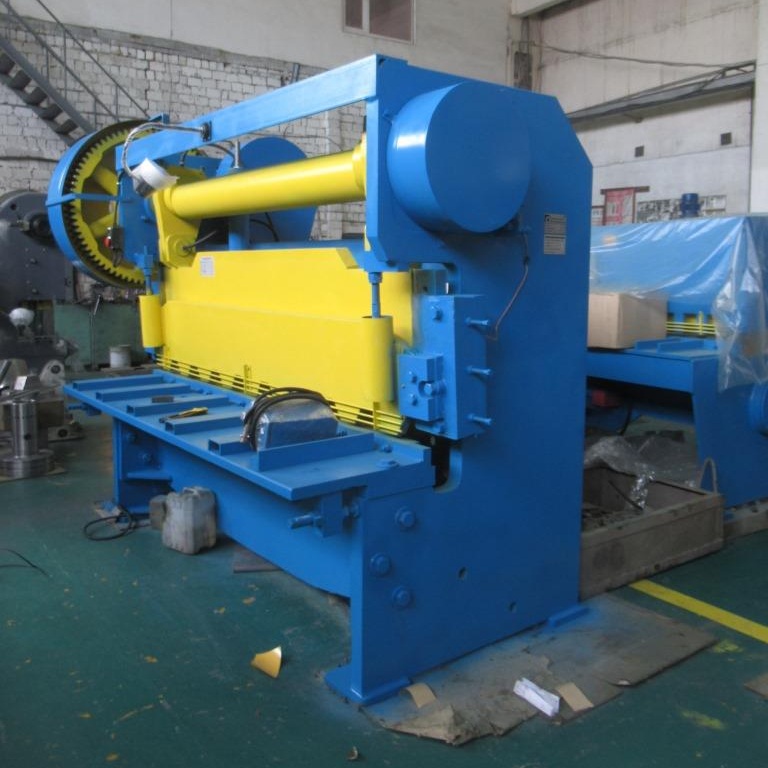 Ножницы гильотинные ЮМЗ НА3122 (лист 16*2000 мм)Фото 10189-02.jpg