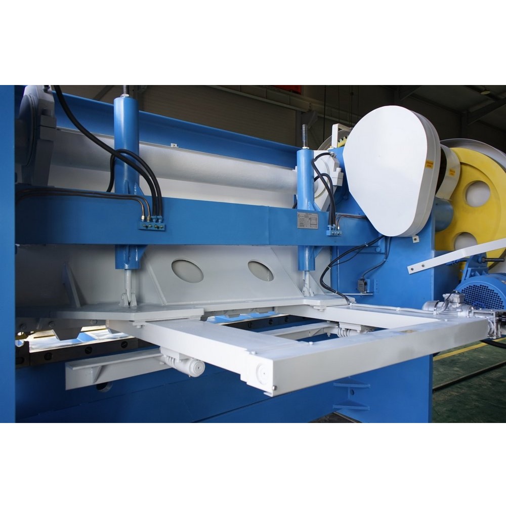 Ножницы гильотинные ЮМЗ НГ20 (лист 20*2000 мм)Фото 10192-05.jpg