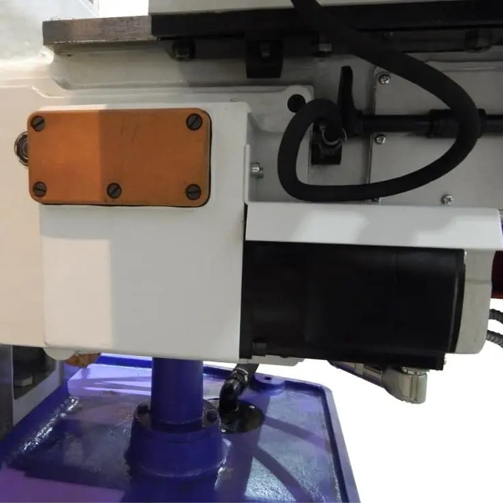 Вертикально-фрезерный консольный станок ВМ127Ф1 с УЦИФото 10202-03.jpg