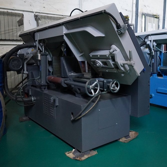 Полуавтоматический ленточнопильный станок ЮМЗ ЛПСГ-380Фото 10204-03.jpg