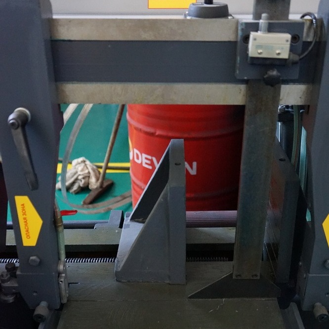 Полуавтоматический ленточнопильный станок ЮМЗ ЛПСГ-380Фото 10204-04.jpg