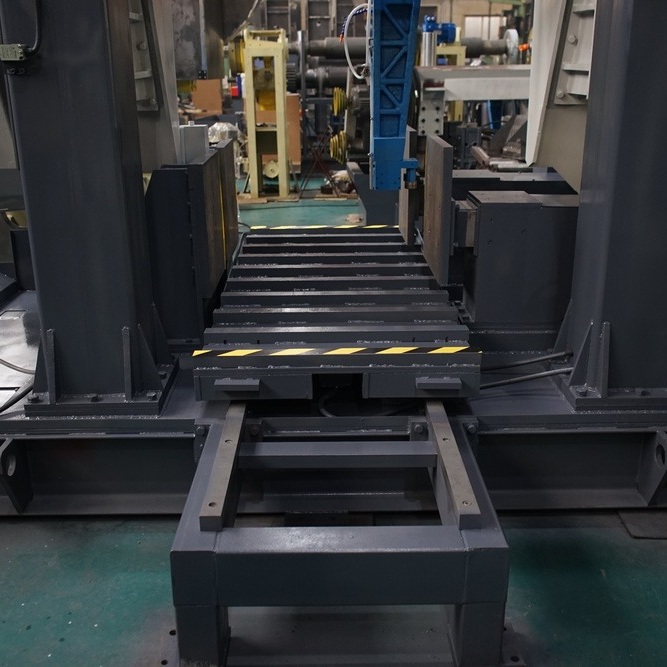 Полуавтоматический ленточнопильный станок ЮМЗ ЛПСГ-800Фото 10215-04.jpg