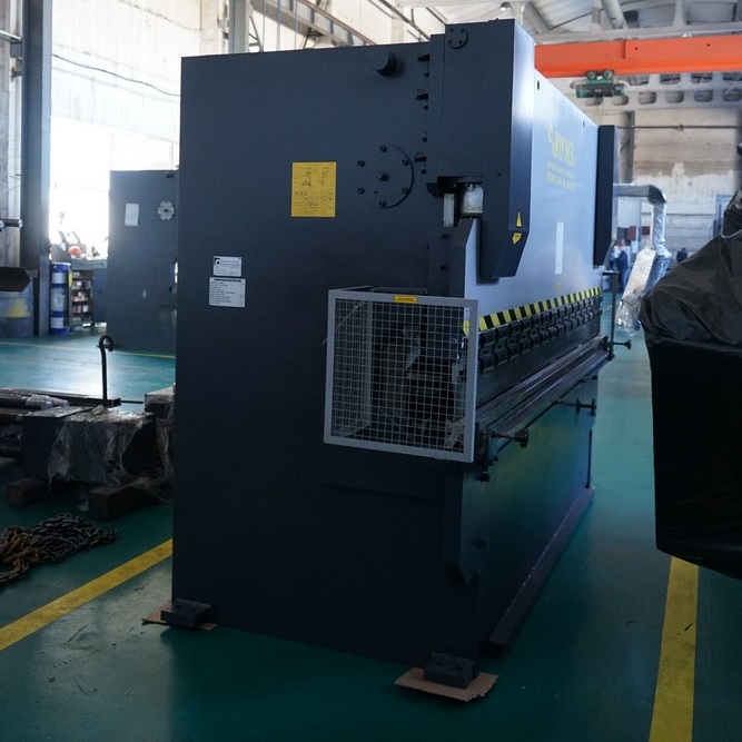 Листогибочный гидравлический пресс ЮМЗ ПЛГ-63 (ИБ1428)Фото 10228-02.jpg