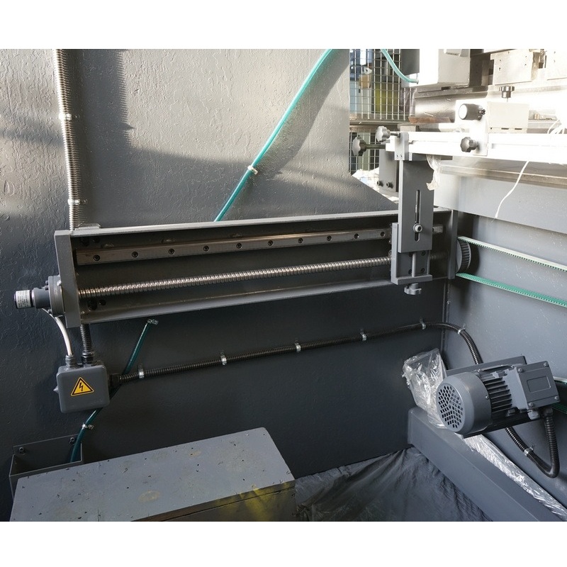 Листогибочный гидравлический пресс ЮМЗ ПЛГ-125 (ИБ1431)Фото 10231-05.jpg