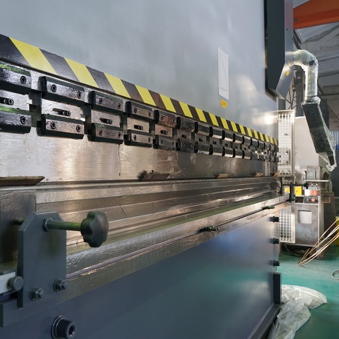 Листогибочный гидравлический пресс ЮМЗ ПЛГ-125 (ИБ1431)Фото 10231-08.jpg