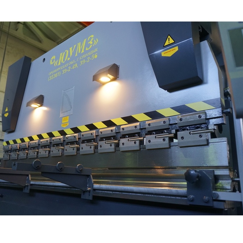 Листогибочный гидравлический пресс ЮМЗ ПЛГ-200 (ИБ1433)Фото 10233-02.jpg