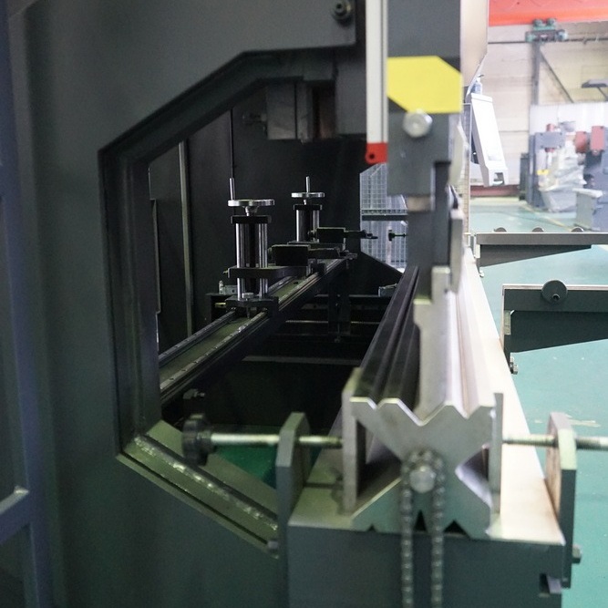 Листогибочный гидравлический пресс ЮМЗ ПЛГ-250 (ИБ1434А)Фото 10234-04.jpg