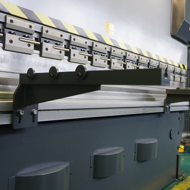 Листогибочный гидравлический пресс ЮМЗ ПЛГ-400Фото 10236-10.jpg