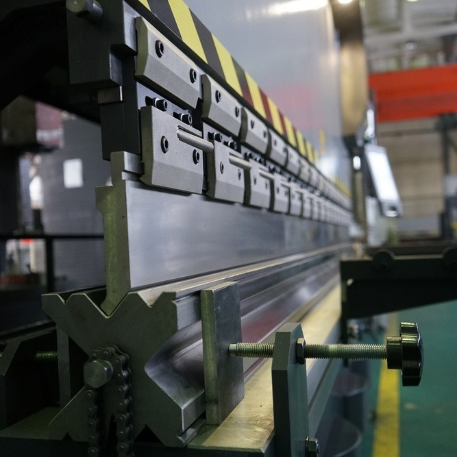 Листогибочный гидравлический пресс ЮМЗ ПЛГ-400Фото 10236-11.jpg