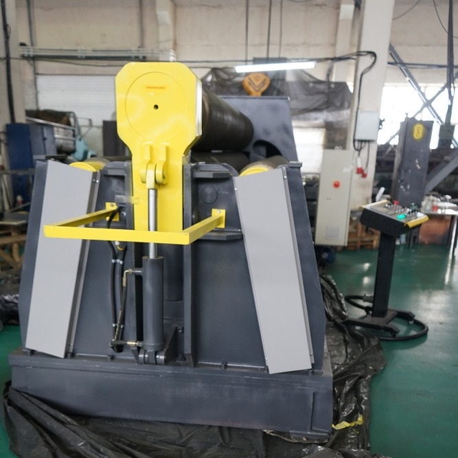 Вальцовочный гидравлический 4-х валковый станок ЮМЗ ИБ2222ГФото 10242-03.jpg