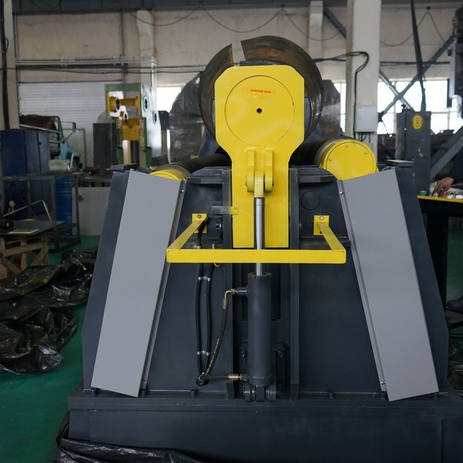 Вальцовочный гидравлический 4-х валковый станок ЮМЗ ИБ2222ГФото 10242-08.jpg