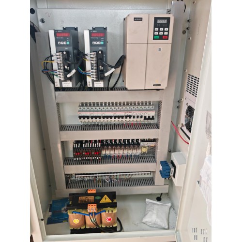 Токарный станок с ЧПУ Realrez CK 6140х750 GAH8Фото 10482-04.jpg