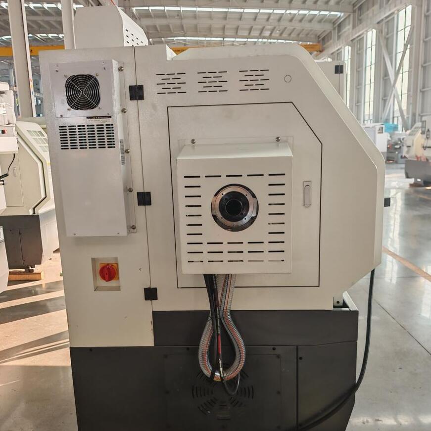 Токарный станок с ЧПУ Realrez CK 6140х750 GAH8Фото 10482-07.jpg