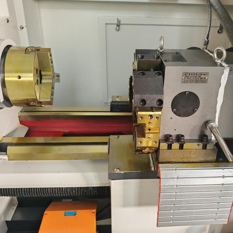 Токарный станок с ЧПУ Realrez CK 6140х750 GAH8Фото 10482-09.jpg