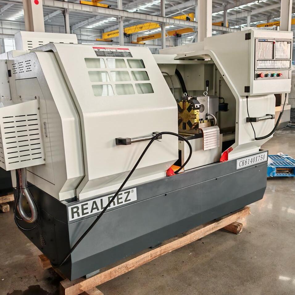 Токарный станок с ЧПУ Realrez CK 6140х750 GAH8Фото 10482-13.jpg