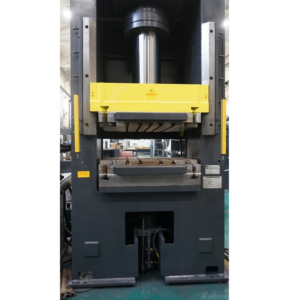 Пресс гидравлический для литья пластмасс ДГ2432Фото 10622-03.jpg