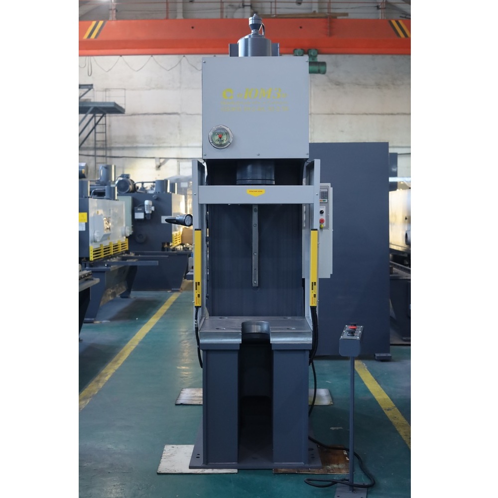 Пресс гидравлический ЮМЗ П6324БФото 10648-02.jpg