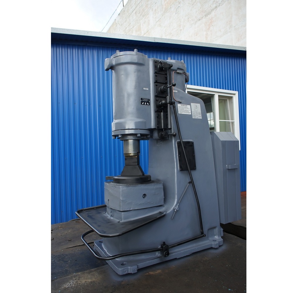 Пневматический ковочный молот ЮМЗ МК4136Фото 10704-03.jpg