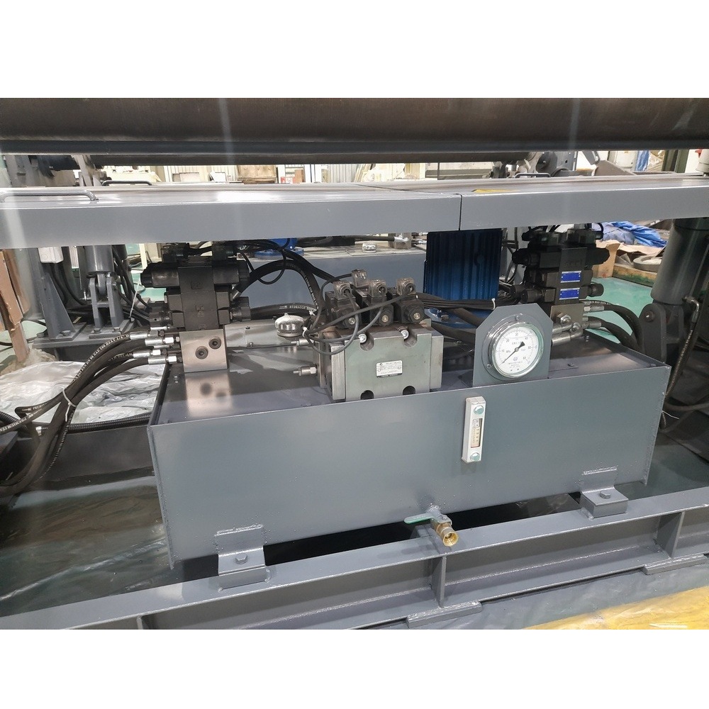 Вальцовочный электромеханический станок ЮМЗ ИБ2220МФото 10711-03.jpg