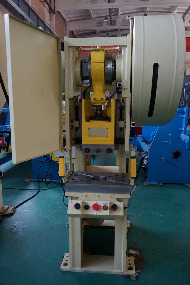 Пресс кривошипный ЮМЗ КД2122Фото 10715-02.jpg