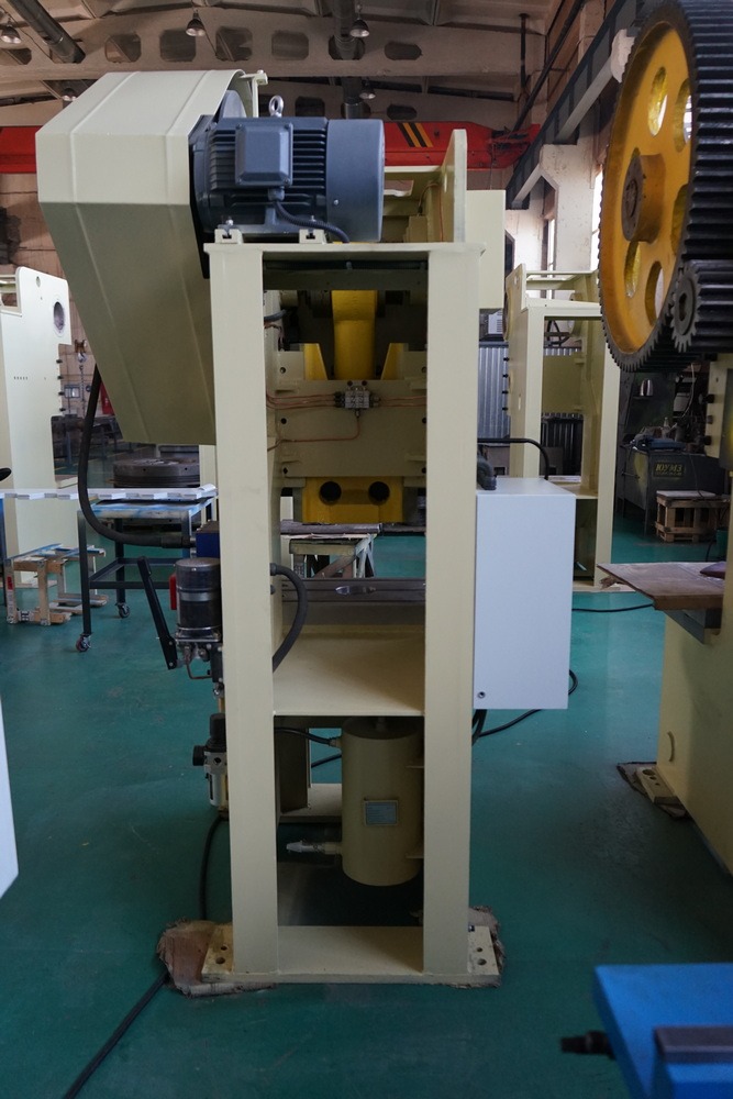 Пресс кривошипный ЮМЗ КД2122Фото 10715-03.jpg