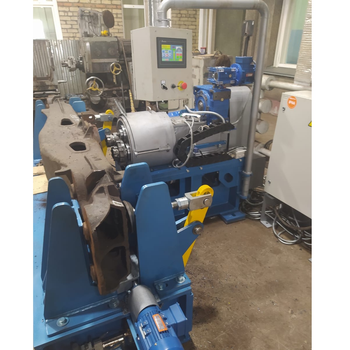 Специальный фрезерный станок ФБ-01 ВПУФото 10729-03.jpg