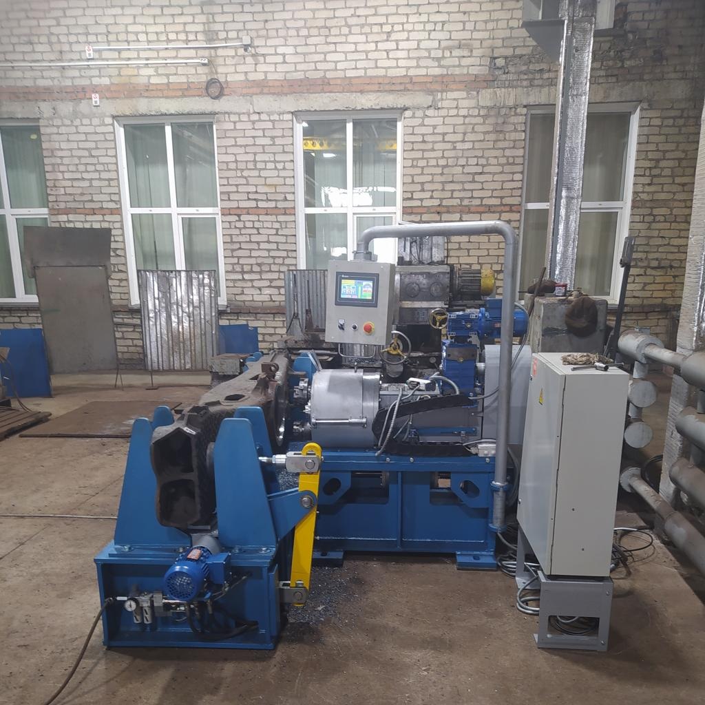 Специальный фрезерный станок ФБ-01 ВПУФото 10729-05.jpg