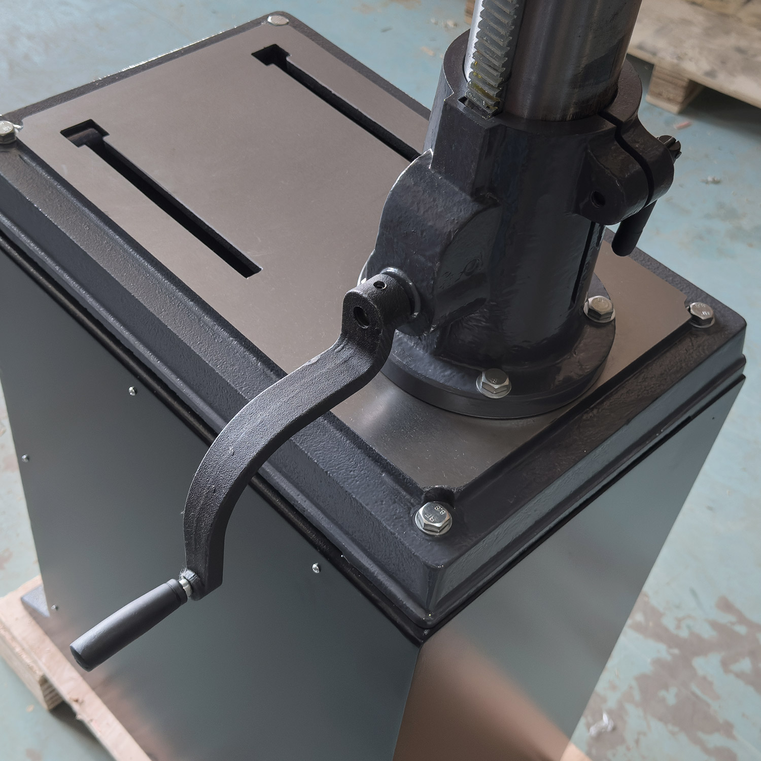 Сверлильный станок по металлу PROMA ZQJ4132KR/230Фото 11000-09.jpg