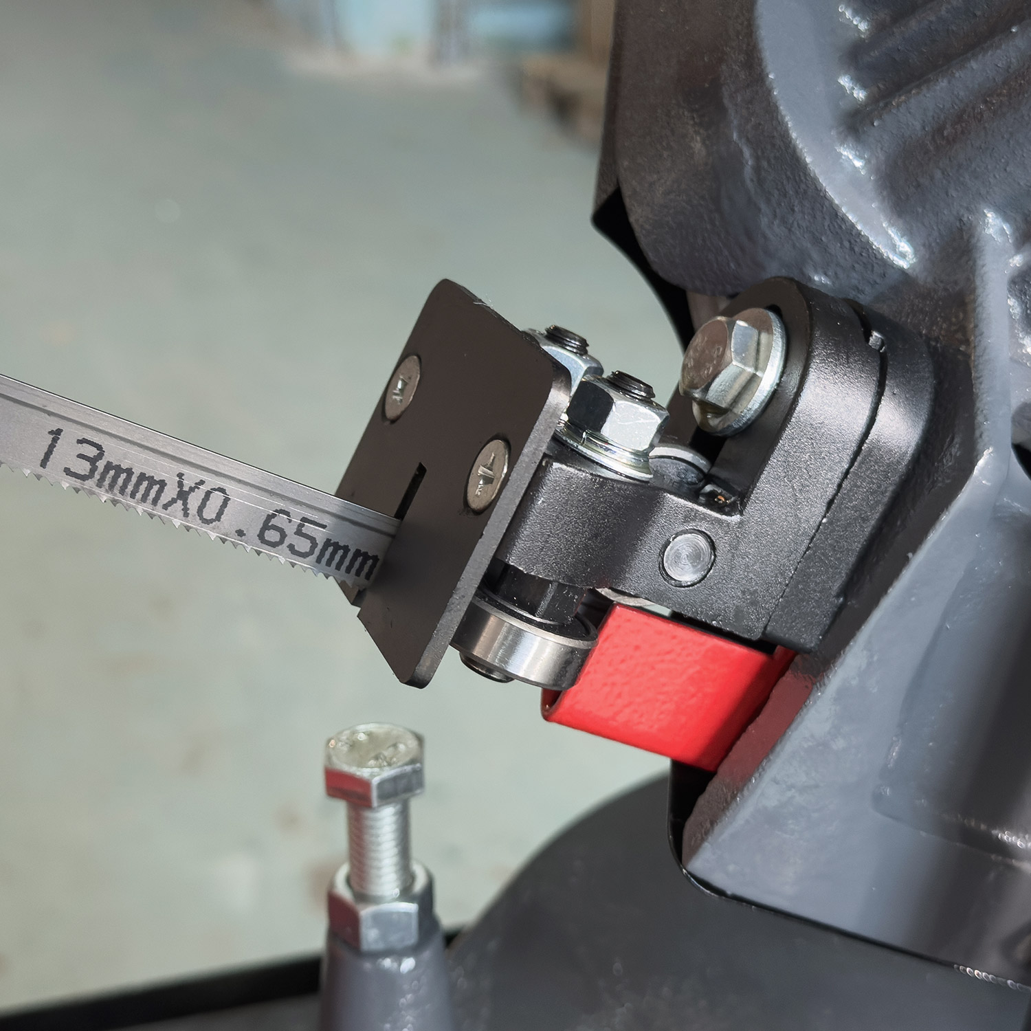 Ленточнопильный станок по металлу PROMA MCB128SHDФото 11004-04.jpg