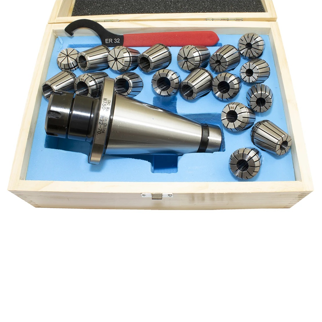 Патрон цанговый с хвостовиком 7:24-50 исп.1 М24x3 мм, с набором цанг ER32 из 18 шт, 3-20 мм CNIC