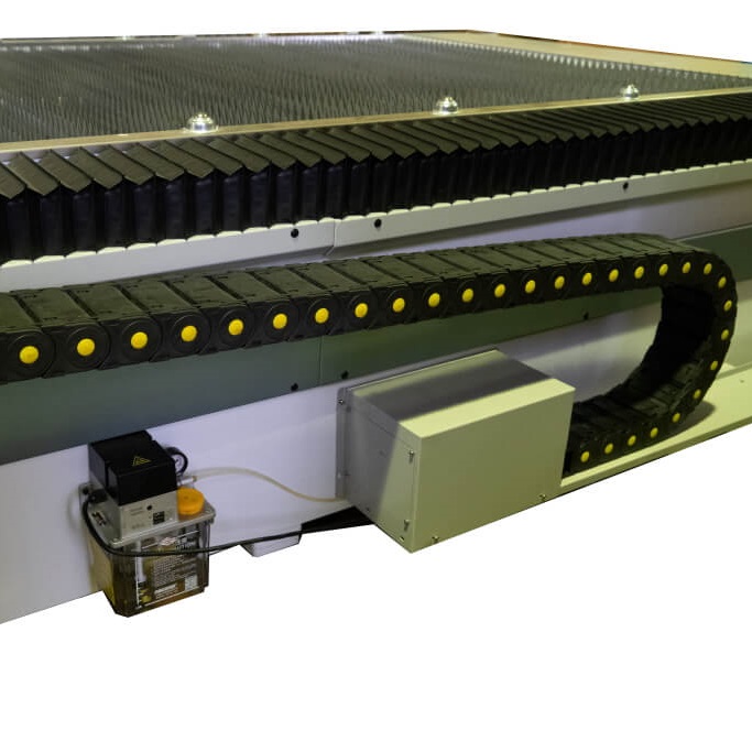 Оптоволоконный лазерный станок METAL MASTER MLF-3015R 3000W с автофокусомФото 1151-06.jpg