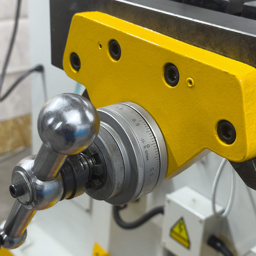 Универсальный фрезерный станок по металлу PROMA FVV-125PD с УЦИФото 1222-03.jpg