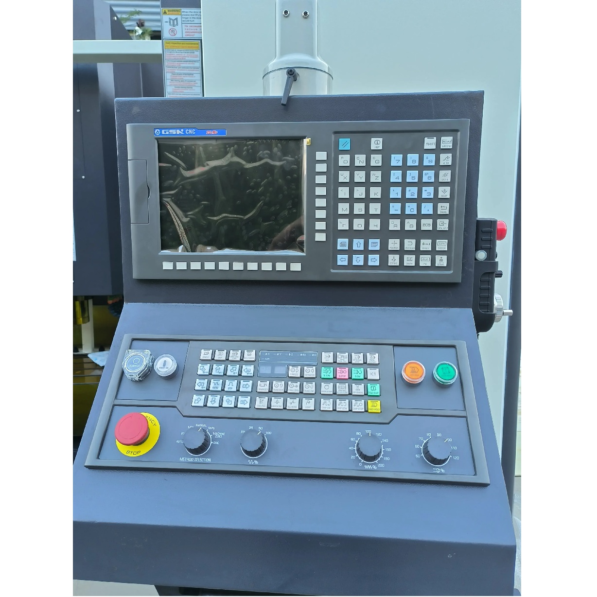 Вертикальный обрабатывающий центр с ЧПУ REALREZ VMC1160 ЧПУ GSK 25IФото 12922-05.jpg