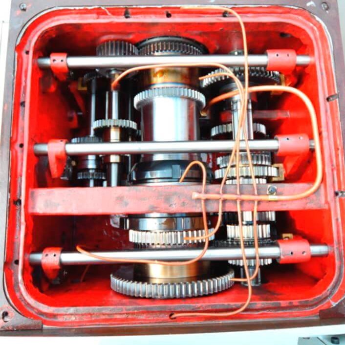 Универсальный токарно-винторезный станок по металлу Z 46100 RFSФото 35-11.jpg