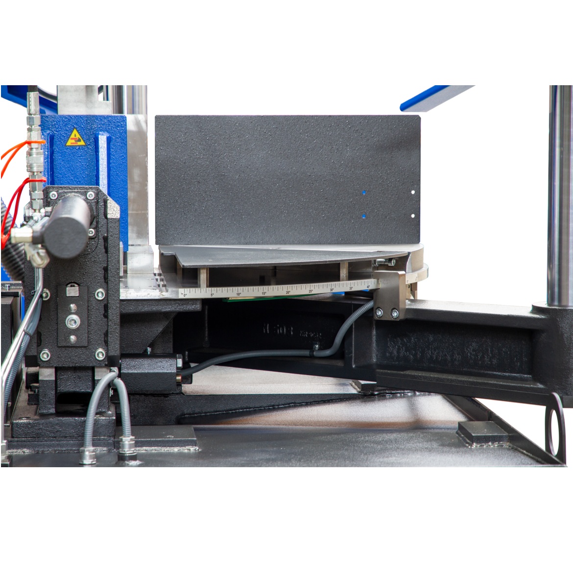 Автоматический двухколонный ленточнопильный станок по металлу PILOUS TMJ PP 502 GCNCФото 3970-06.jpg