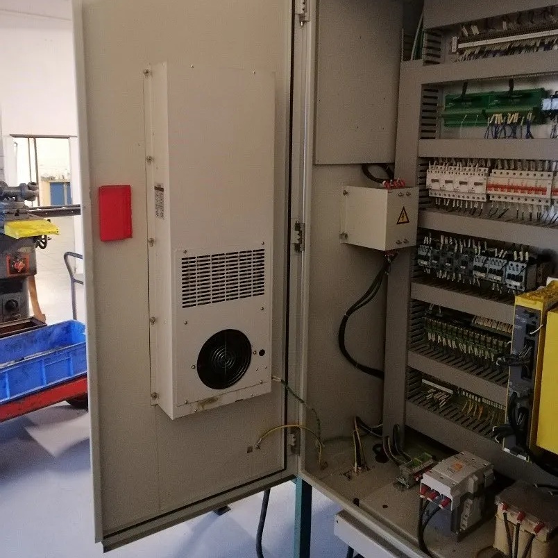 4-х осевой вертикальный обрабатывающий центр с ЧПУ MetalTec TOPMILL 850FФото 4134-11.jpg