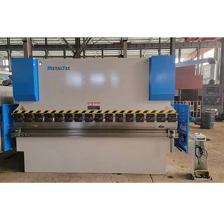 Гидравлический листогибочный пресс MetalTec HBM 125/3200М (E22, ручная компенсация прогиба, инвертор заднего упора))Фото 4204-02.jpg