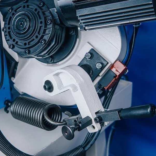 Ручной ленточнопильный станок по металлу MetalTec BS 250 FHEФото 4241-10.jpg