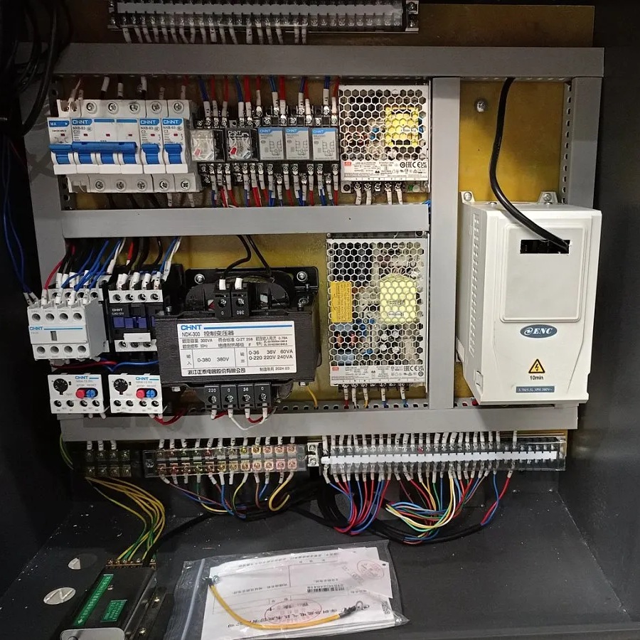 Полуавтоматический ленточнопильный станок для резки металла под углом 90° MetalTec MBS 350/50 CHФото 4257-08.jpg