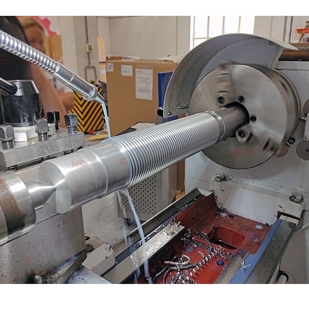 Токарно-винторезный станок DMTG CDS6266B/3000 с УЦИ (аналог станка ДИП-300)Фото 4263-08.jpg