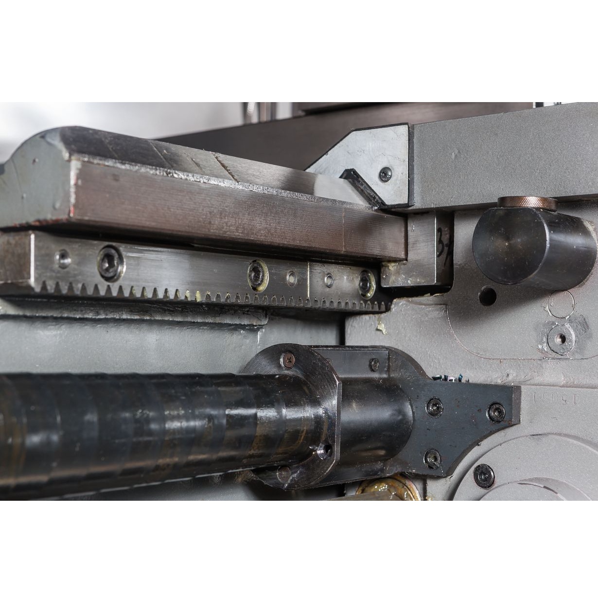 Универсальный токарно-винторезный станок по металлу JET GH-2060 ZH DRO (расширенная комплектация)Фото 5343-06.jpg